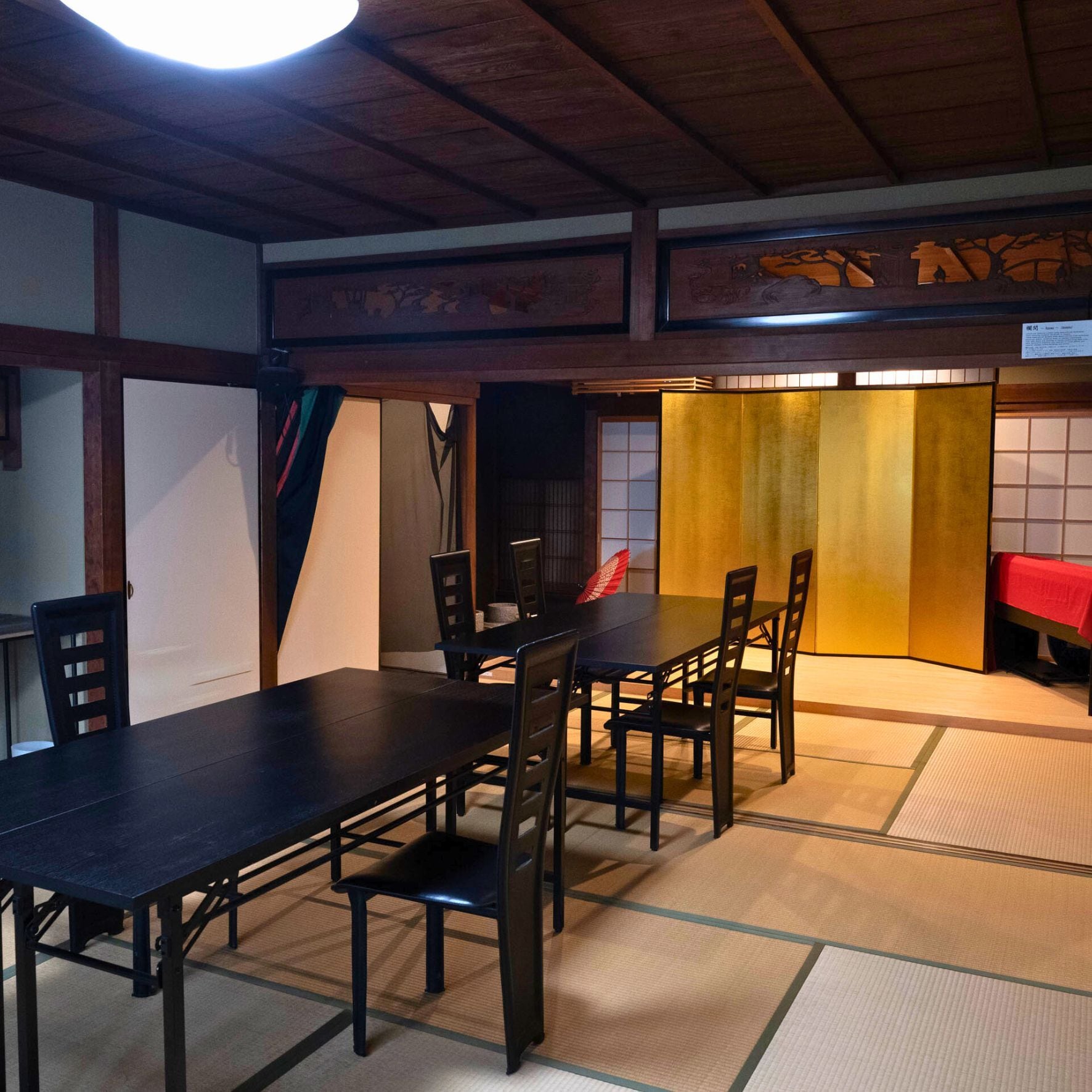 二階・舞台の間