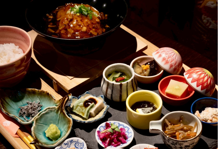 懐石の茶 ― 懐石七品と濃茶・薄茶
